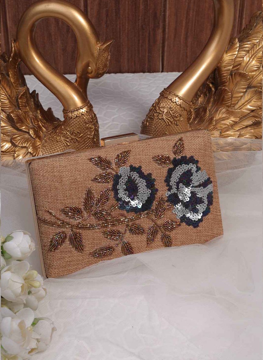 Square shape clutches