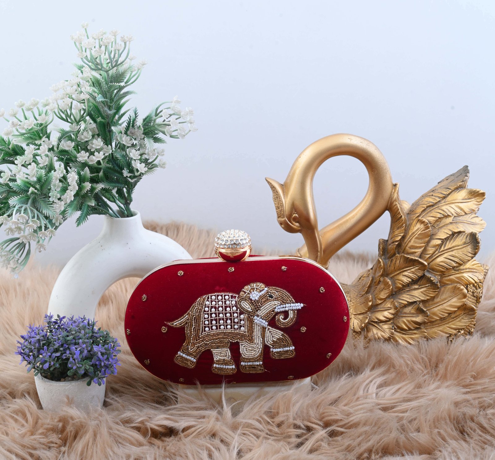 Capsule shape clutches