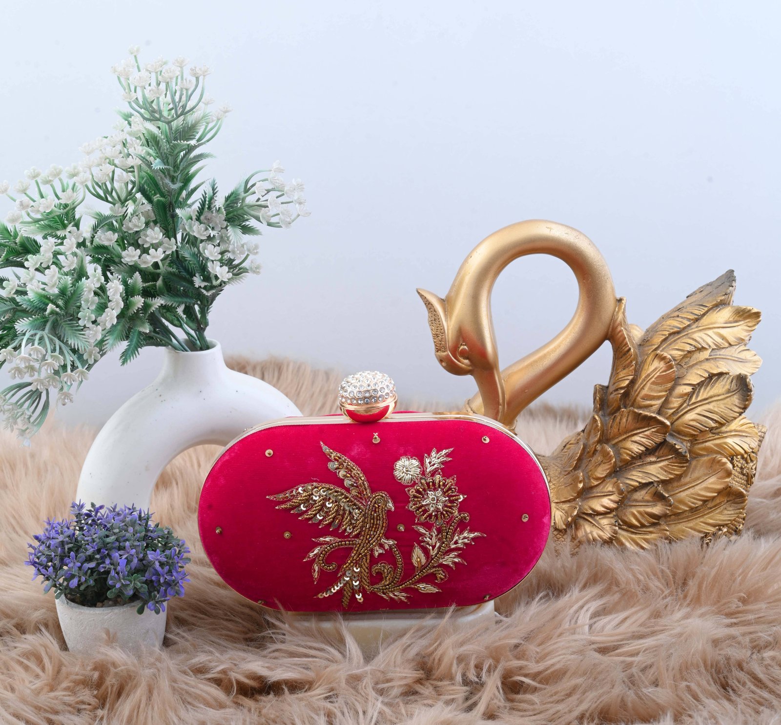 Metal frame clutches