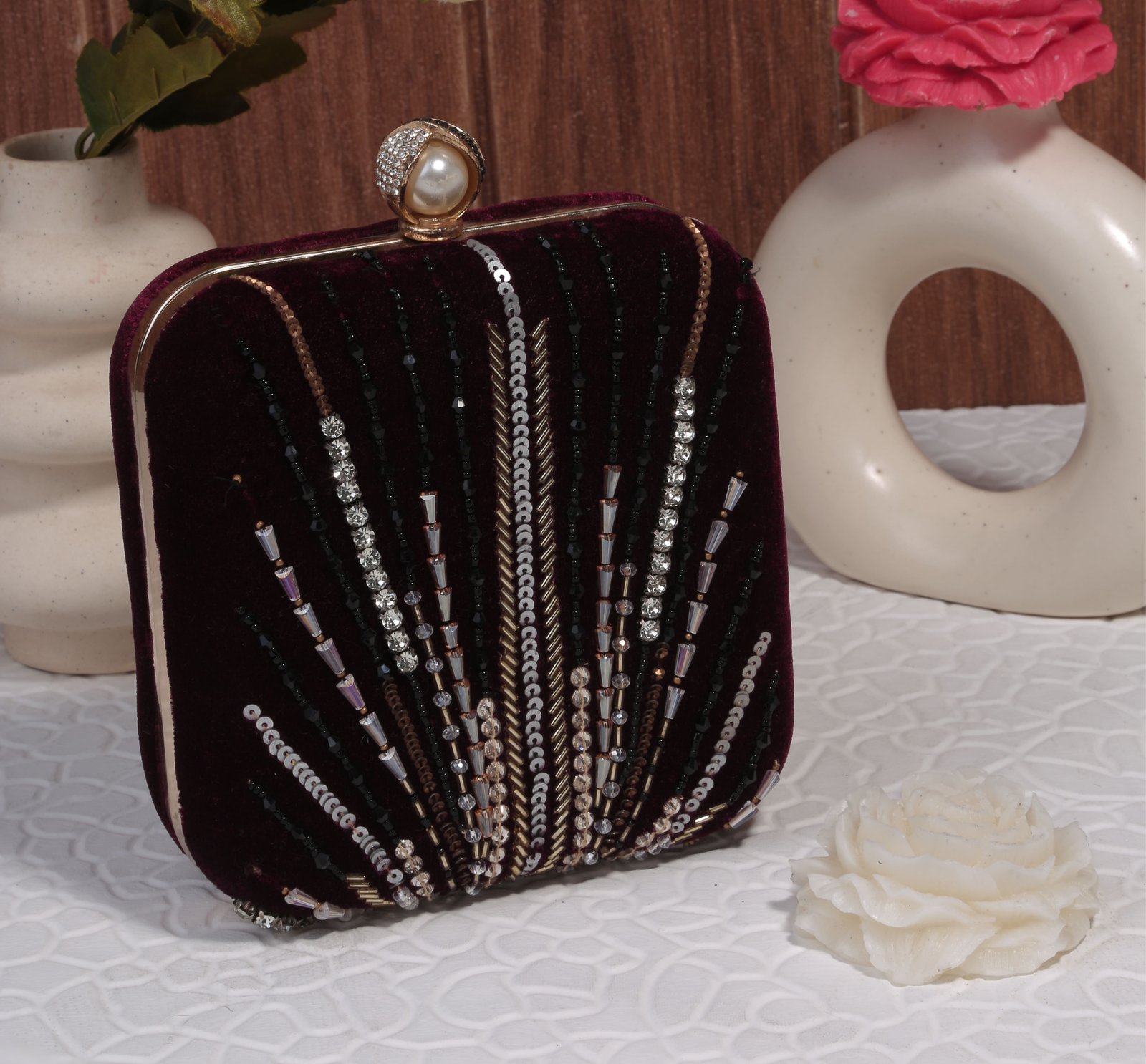 Square shape clutches